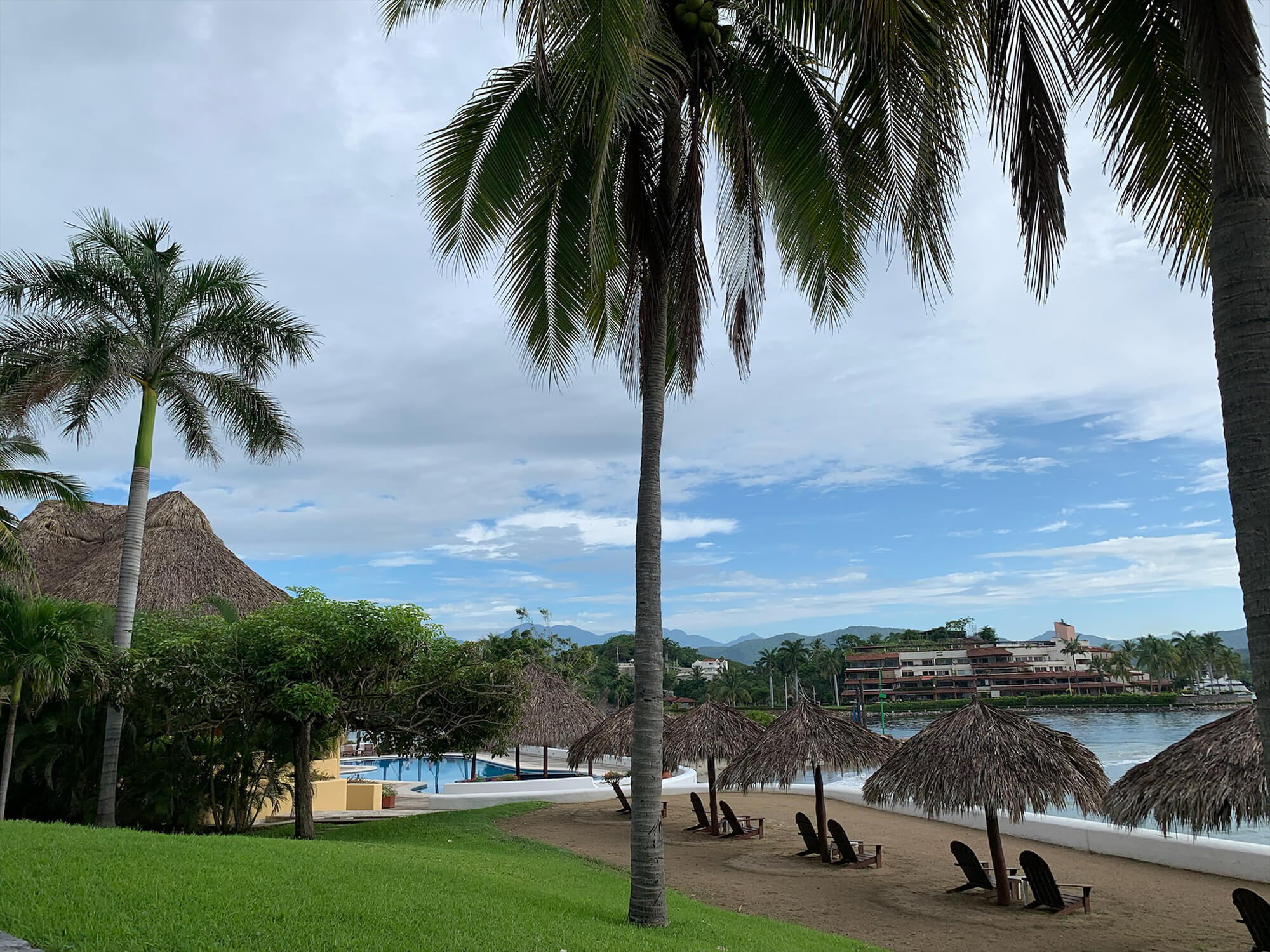 Porto Ixtapa Paseo Marítimo y Playa