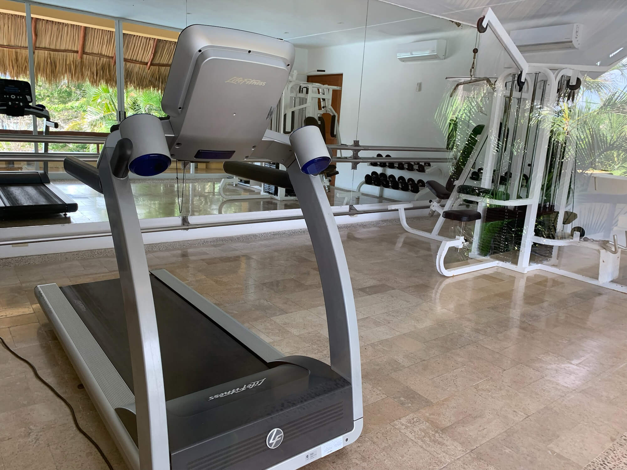 Porto Ixtapa Gimnasio y Amenidades